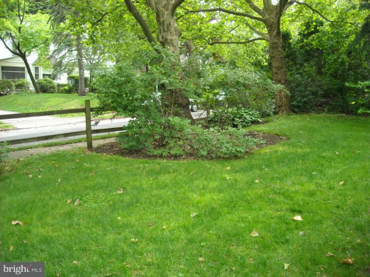1107 Ashbourne Road Cheltenham, PA 19012 - Photo 24 of 25 Exterior Back