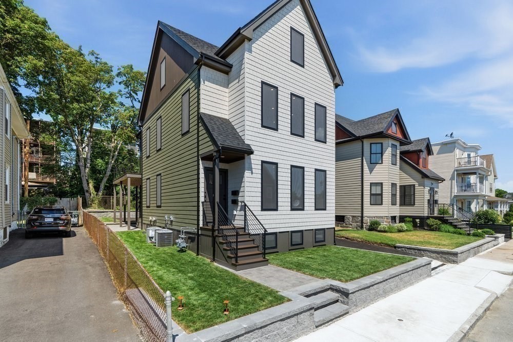 32 McKone Street Boston, MA 02122 - Photo 10 of 36
