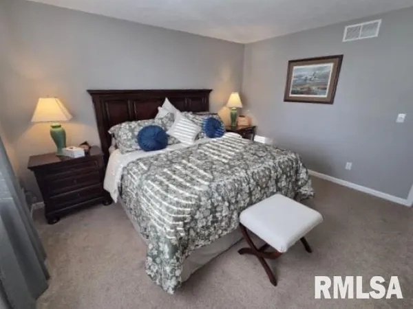 $450,000 | 9251 Highway 148, Mount Vernon, IL 62864