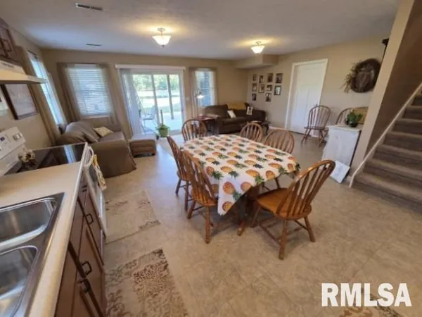 $450,000 | 9251 Highway 148, Mount Vernon, IL 62864
