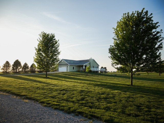 9251 Highway 148 Mount Vernon, IL 62864 - Photo 66 of 68 a front view of a house with a yard