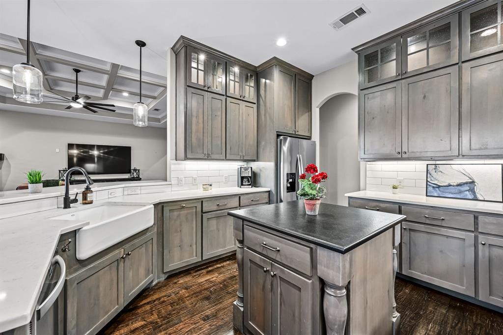 1070 Cornelius Road Rockwall, TX 75087 - Photo 12 of 33 A perfectly appointed kitchen including a farmhouse sink.