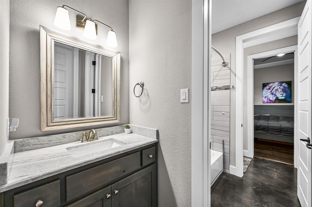 1070 Cornelius Road Rockwall, TX 75087 - Photo 21 of 33 Jack and jill bathroom