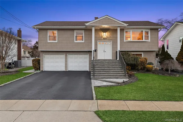 $750,000 | 2509 Riviera Lane, Bellmore, NY 11710