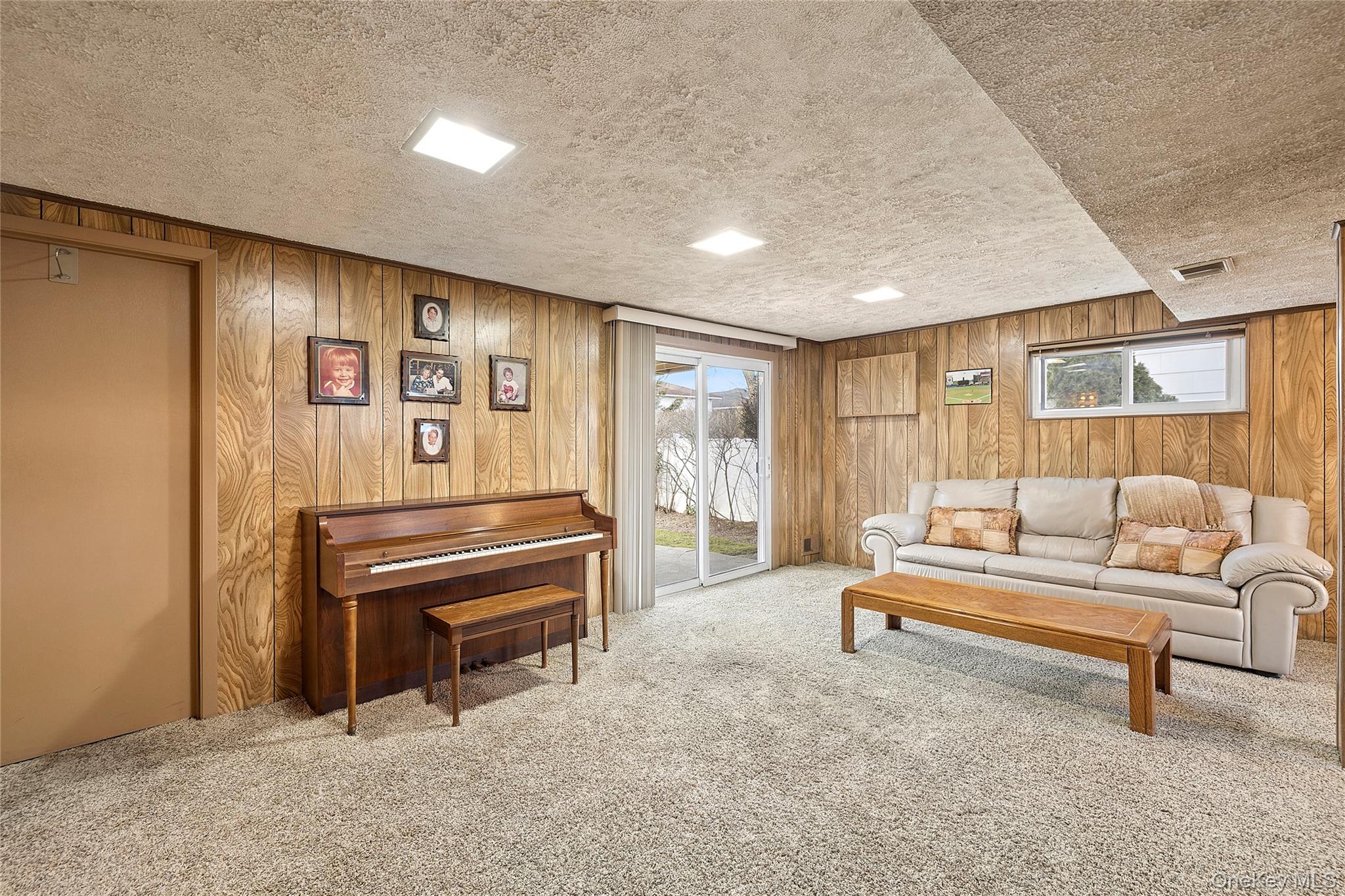 2509 Riviera Lane Bellmore, NY 11710 - Photo 12 of 16