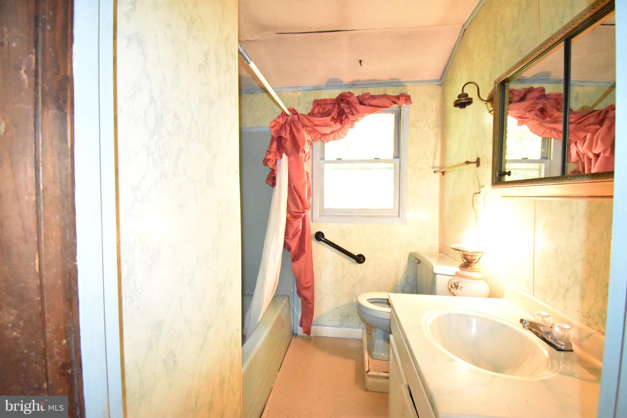 4525 James Andrews Road Hurlock, MD 21643 - Photo 15 of 23 Bath