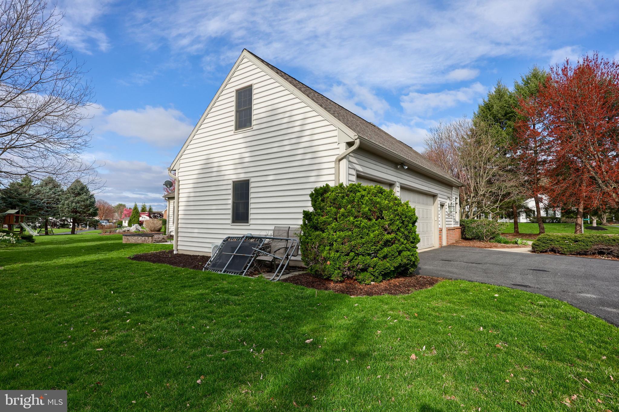 339 Harvest Drive Lititz, PA 17543 - Photo 60 of 69 Side View