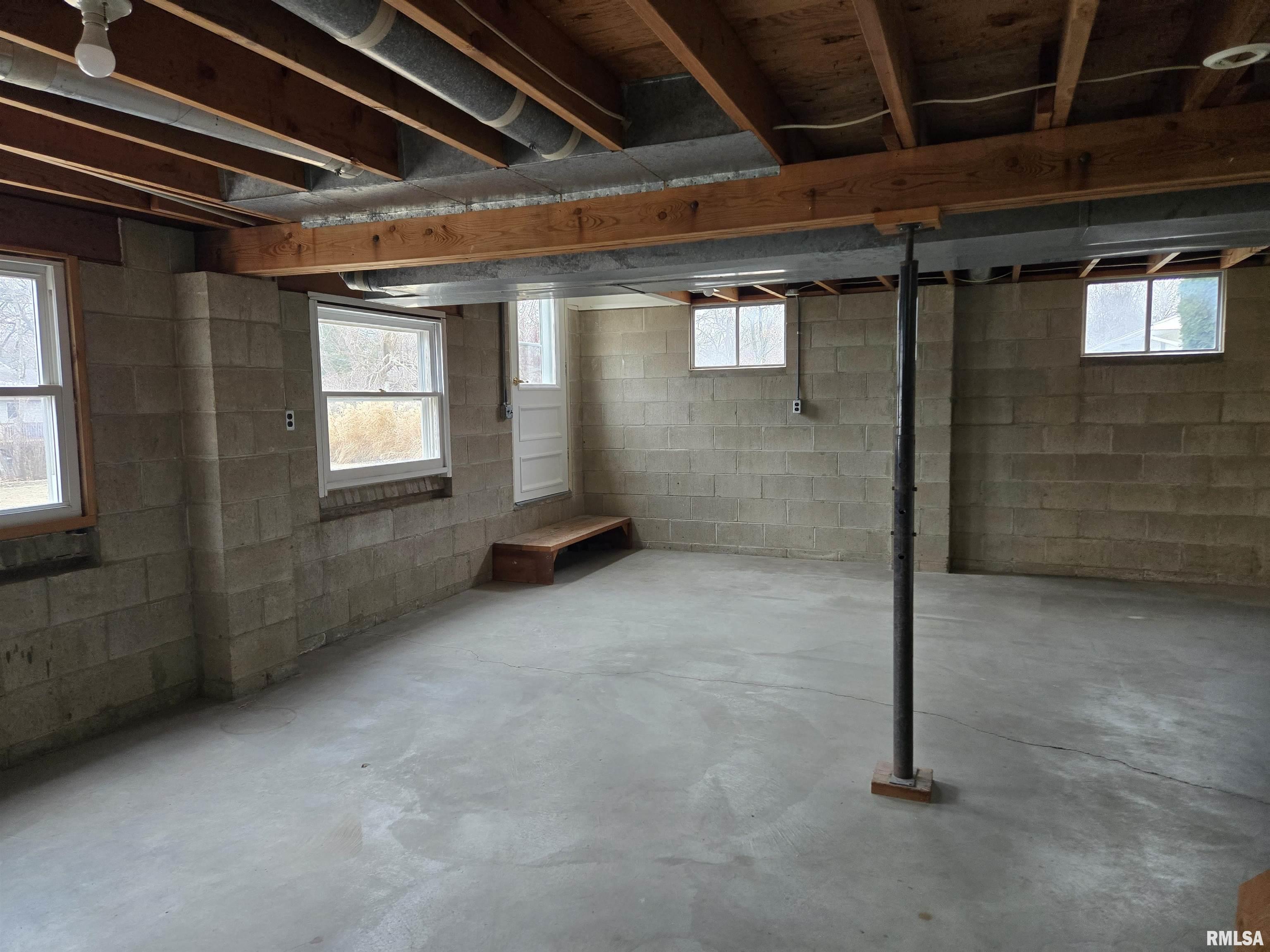 301 East Summit Street Macomb, IL 61455 - Photo 17 of 24