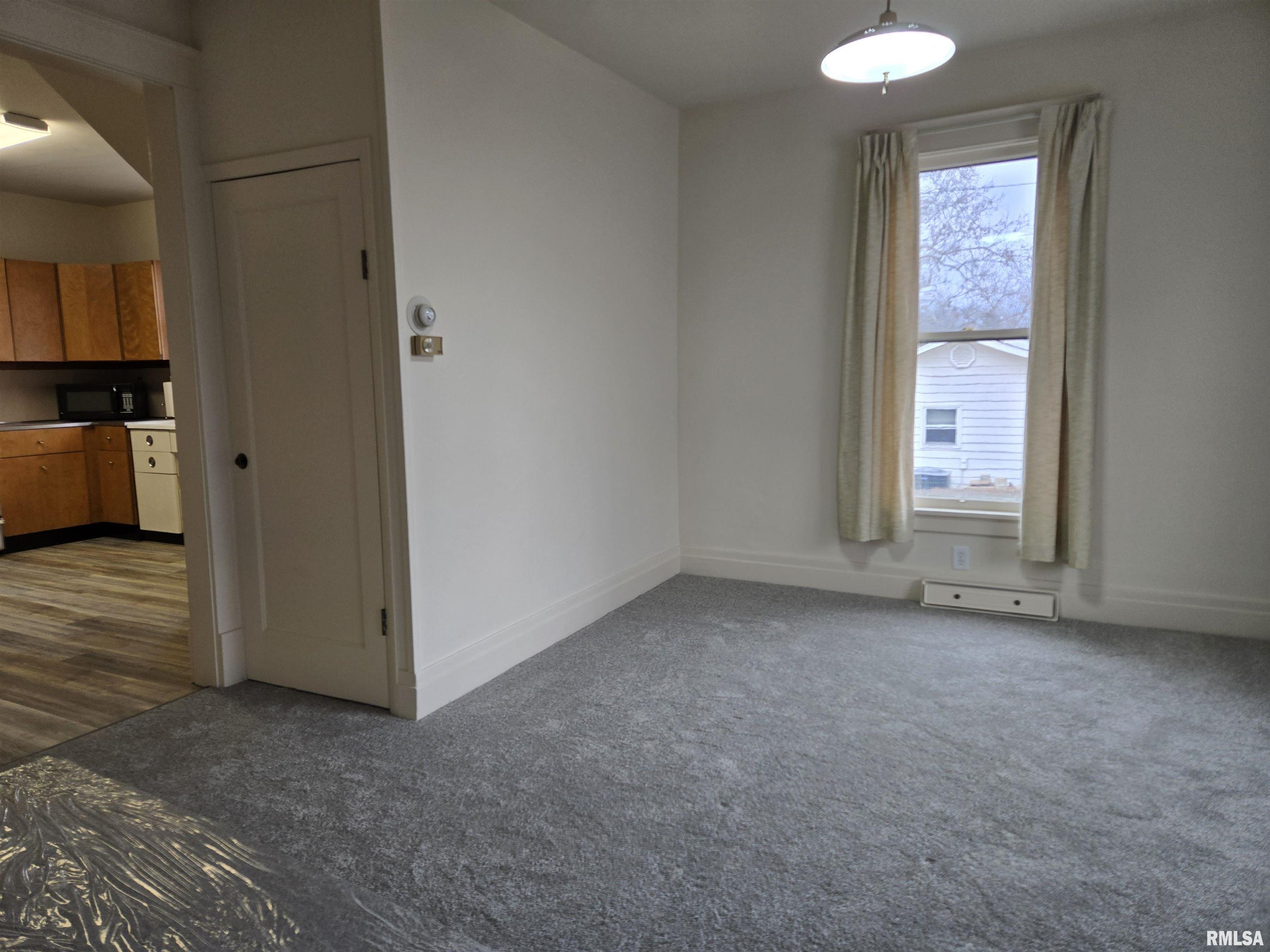 301 East Summit Street Macomb, IL 61455 - Photo 2 of 24