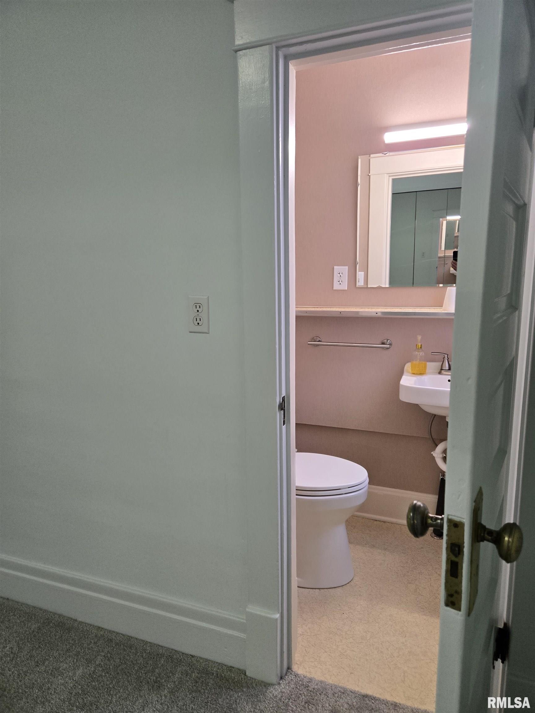 301 East Summit Street Macomb, IL 61455 - Photo 10 of 24