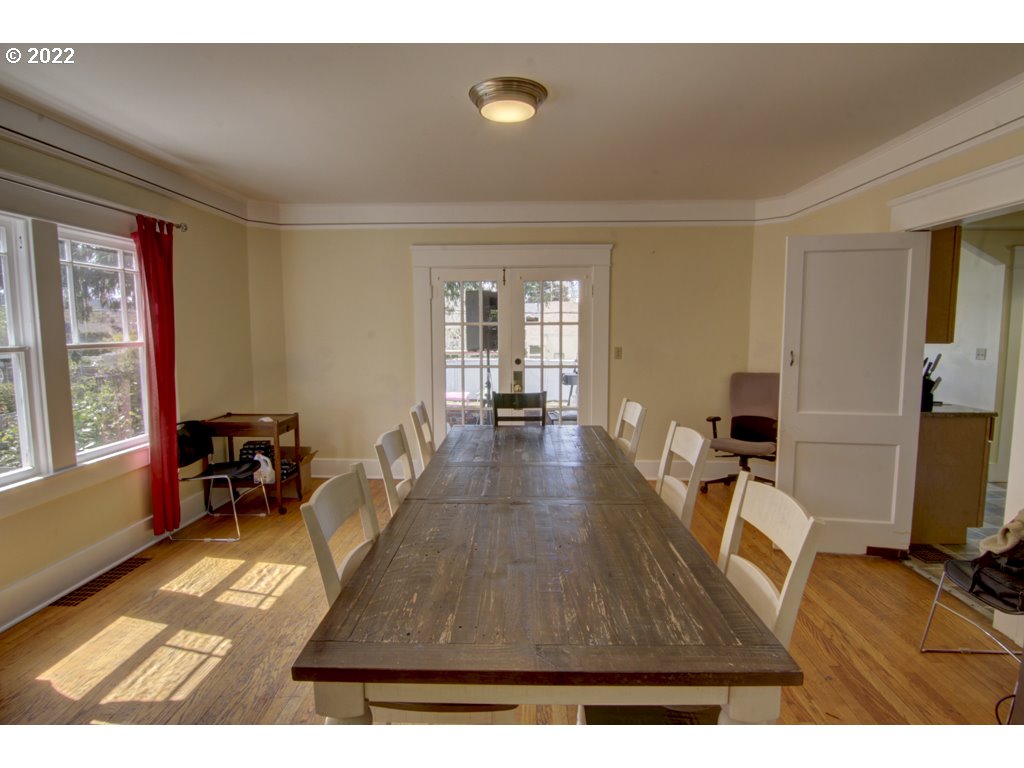 1926 Alder Street Eugene, OR 97405 - Photo 12 of 32 a living room with furniture and a flat screen tv