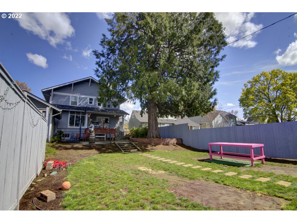 1926 Alder Street Eugene, OR 97405 - Photo 31 of 32 a house view with a garden space