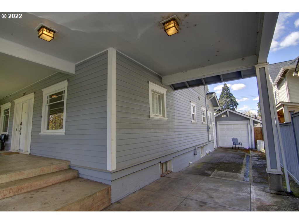 1926 Alder Street Eugene, OR 97405 - Photo 5 of 32 a view of backyard with deck