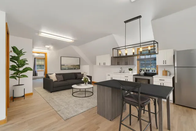 $975,000 | 77 Hancock Road, Peterborough, NH 03458