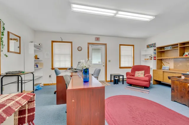 $975,000 | 77 Hancock Road, Peterborough, NH 03458