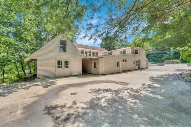 $975,000 | 77 Hancock Road, Peterborough, NH 03458