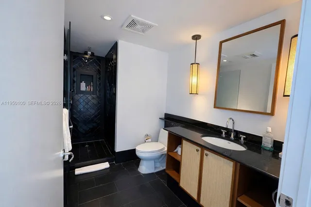 $39,500 | 101 20th Street, Unit 3501, Miami Beach, FL 33139