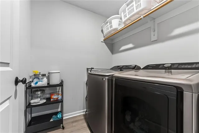 $399,000 | 27303 East Sycamore St Lake, Lee's Summit, MO 64086