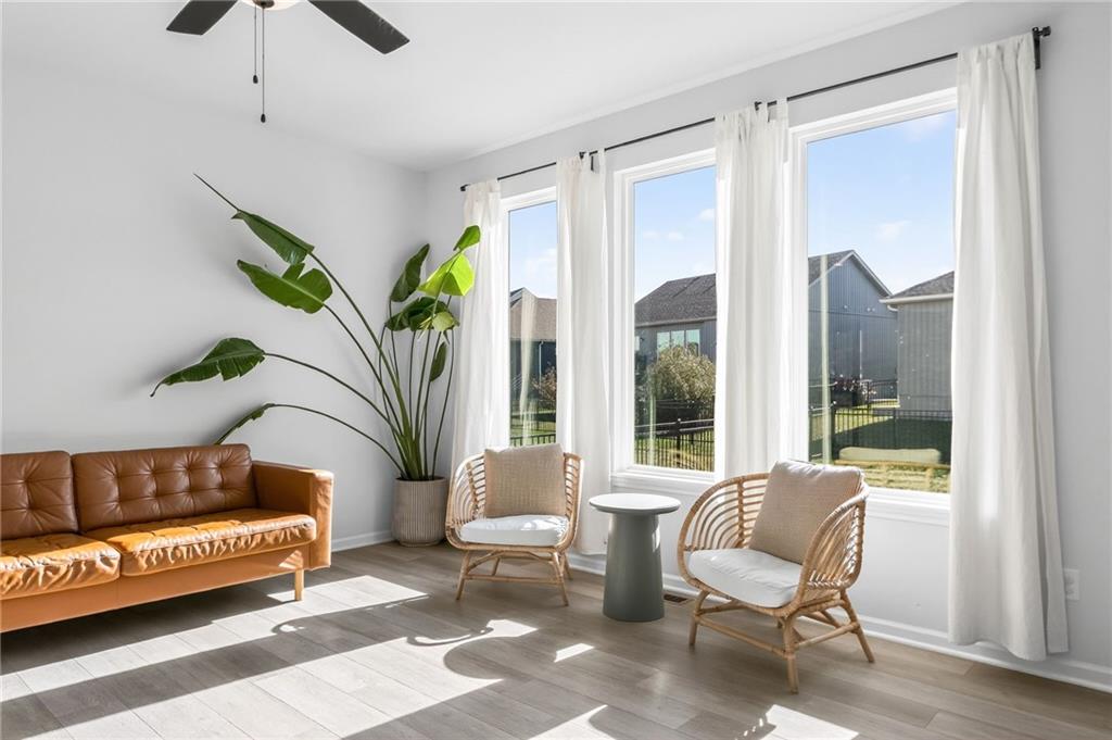 27303 East Sycamore St Lake Lee's Summit, MO 64086 - Photo 10 of 41