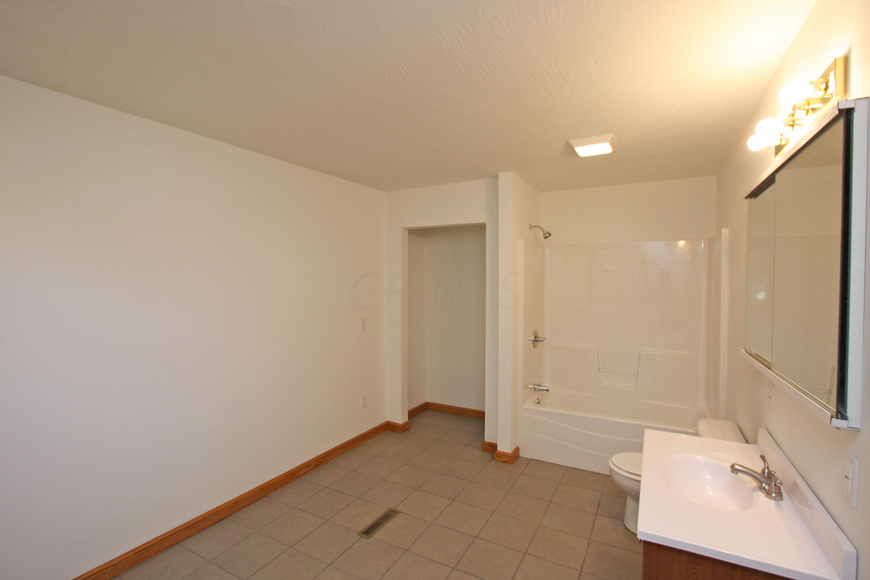 102 Columbus Road Mount Vernon, OH 43050 - Photo 16 of 25 Gallery Image 16