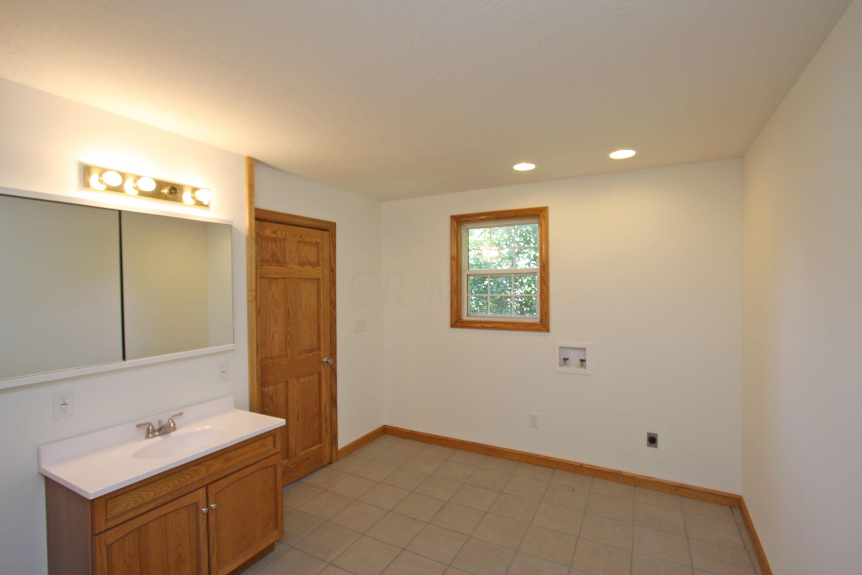 102 Columbus Road Mount Vernon, OH 43050 - Photo 17 of 25 Gallery Image 17
