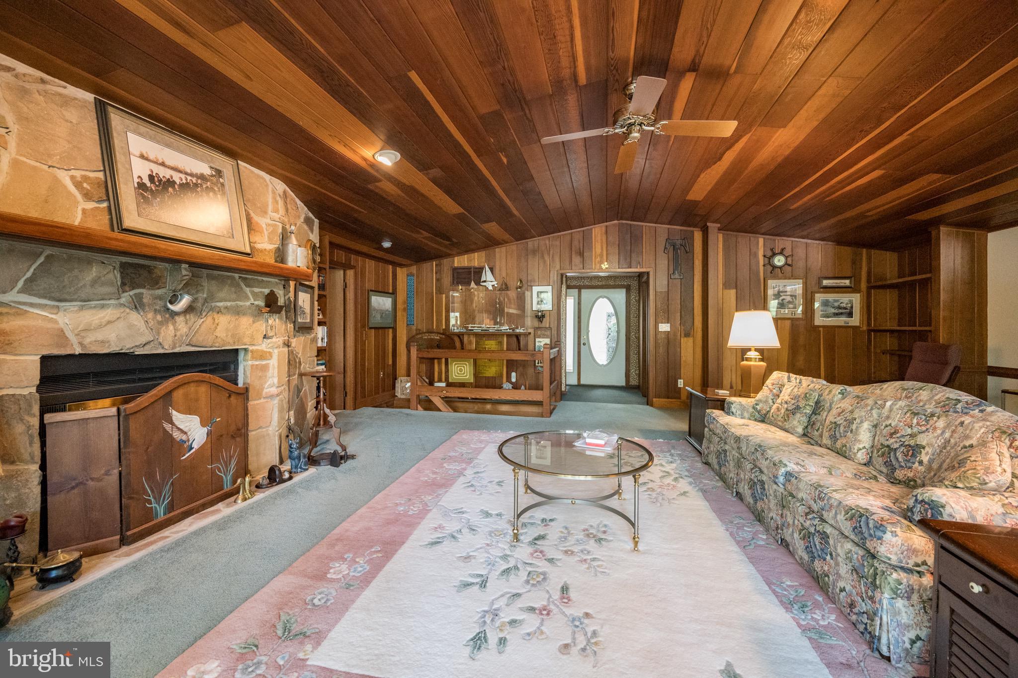 62 Duck Cove Road Oakland, MD 21550 - Photo 29 of 74 Great Room