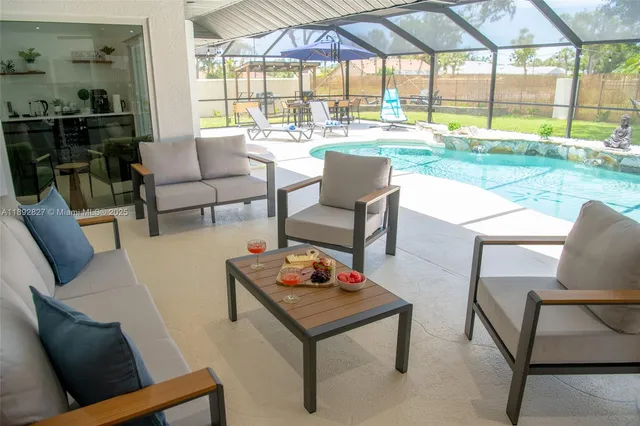 $3,900 | 1010 Joyce Court, Venice, FL 34293