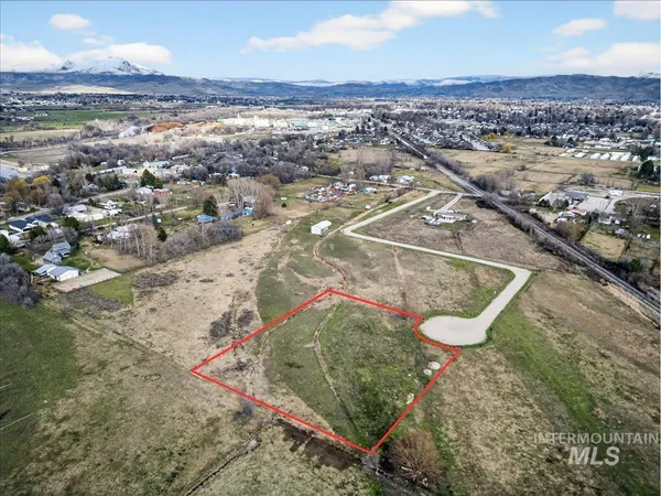 $275,000 | 1530 Strum Lane, Emmett, ID 83617