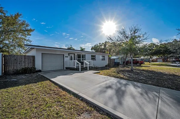 $475,000 | 1231 Little John Lane, Dunedin, FL 34698