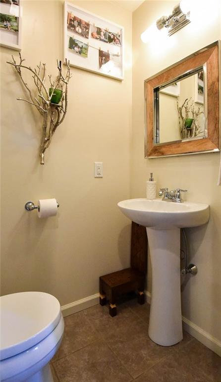 757 Chapel Road Aliquippa, PA 15001 - Photo 5 of 25 EVEN THE POWDER ROOM IS FABULOUS!!