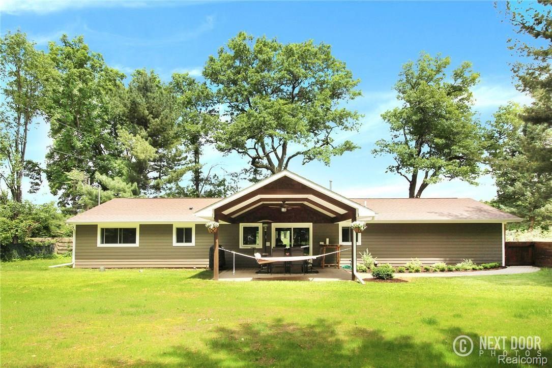 7071 Fish Lake Road Holly, MI 48442 - Photo 5 of 21 IMG_6270.jpg