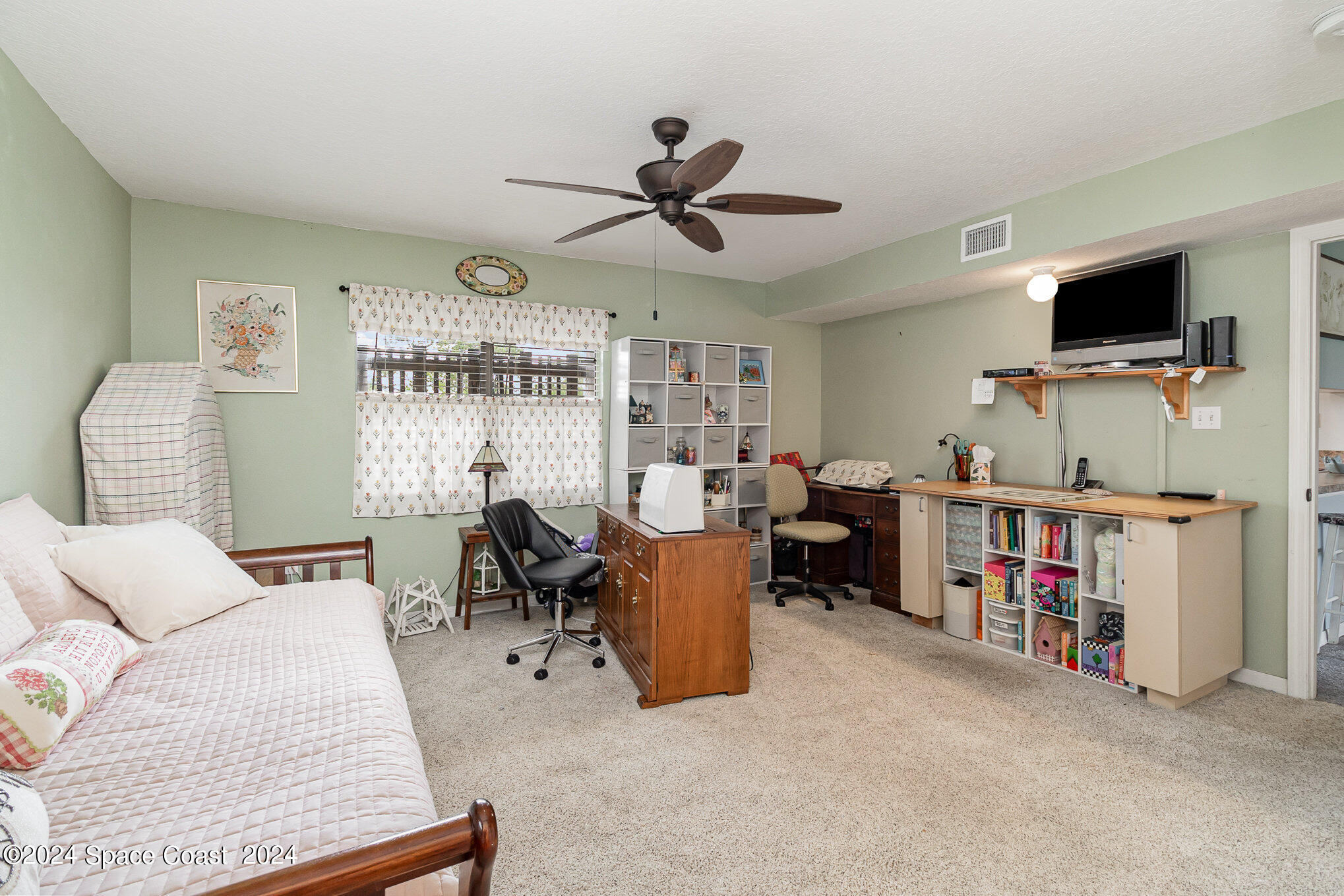 2727 North Wickham Road, Unit 2014 Melbourne, FL 32935 - Photo 15 of 23 014_i77a4540-edit
