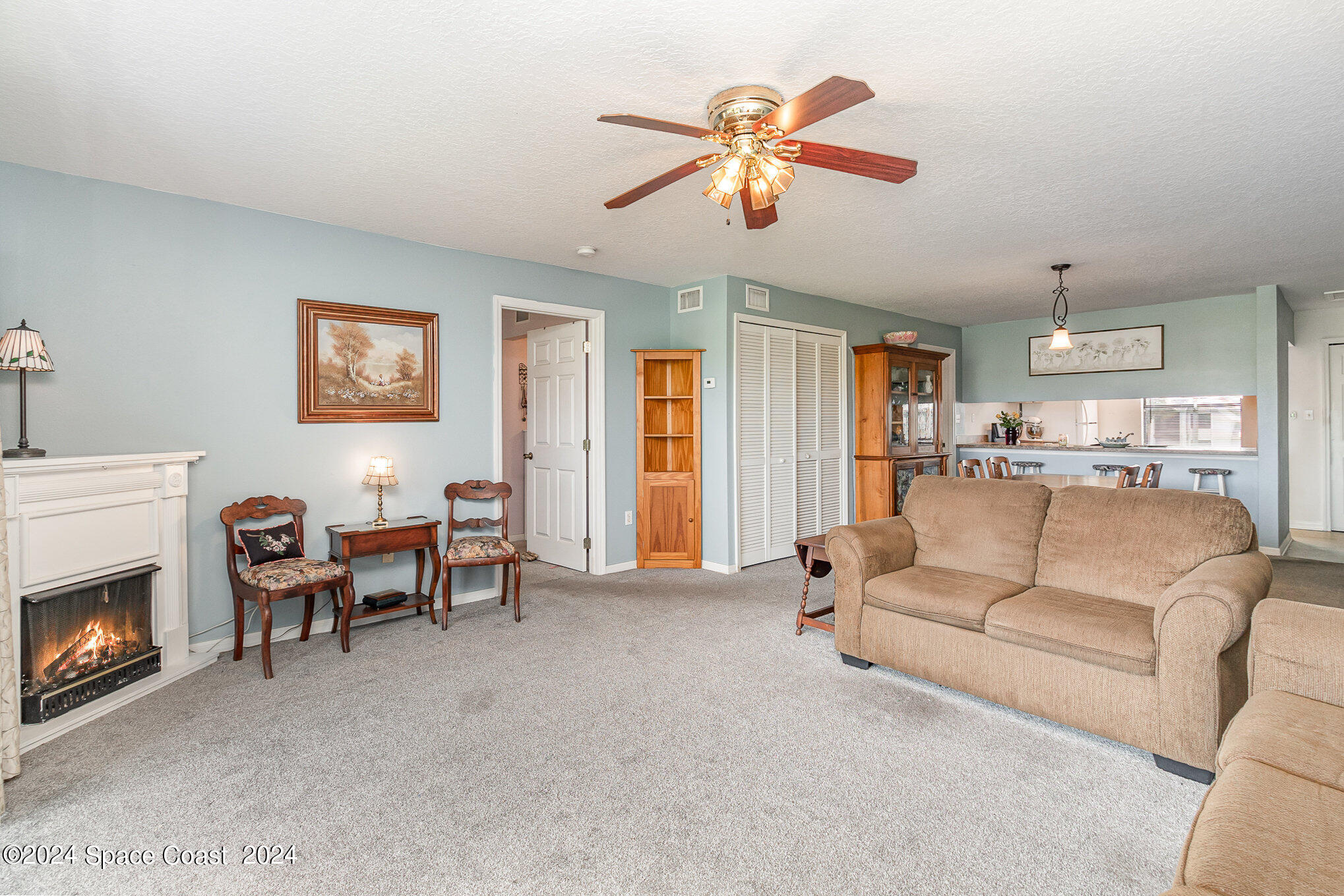 2727 North Wickham Road, Unit 2014 Melbourne, FL 32935 - Photo 6 of 23 002_i77a4567-edit