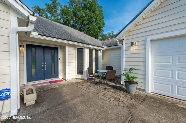 a view of an entryway