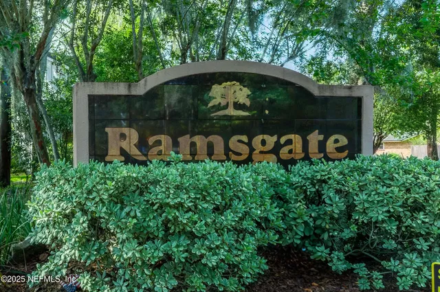 $545,000 | 11515 Sedgemoore Drive East, Jacksonville, FL 32223