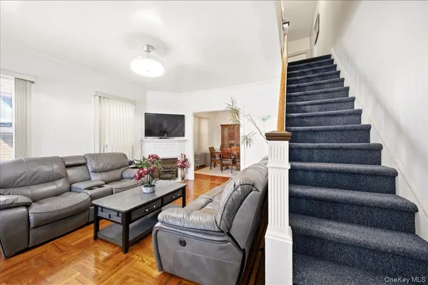 $699,000 | 2734 Pearsall Avenue | Laconia
