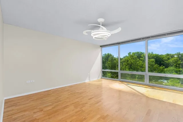 $3,350 | 9715 Woods Drive, Unit 510, Skokie, IL 60077