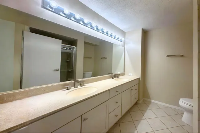 $3,350 | 9715 Woods Drive, Unit 510, Skokie, IL 60077