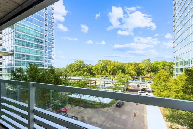 $3,350 | 9715 Woods Drive, Unit 510, Skokie, IL 60077