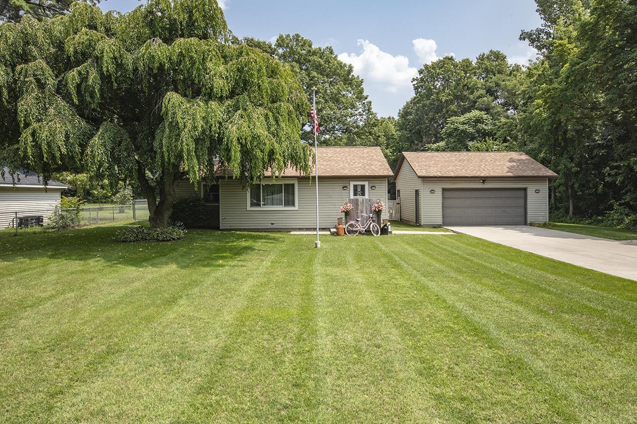 55804 Ash Road Osceola, IN 46561 - Photo 3 of 32