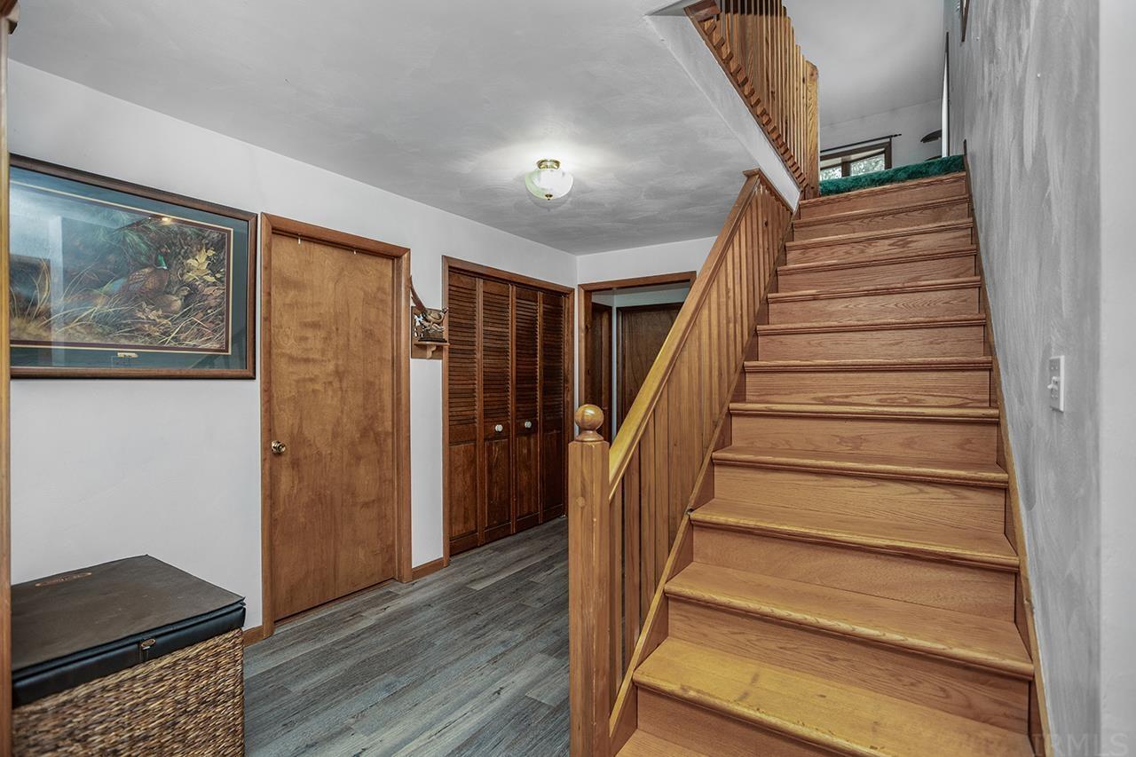 55804 Ash Road Osceola, IN 46561 - Photo 8 of 32