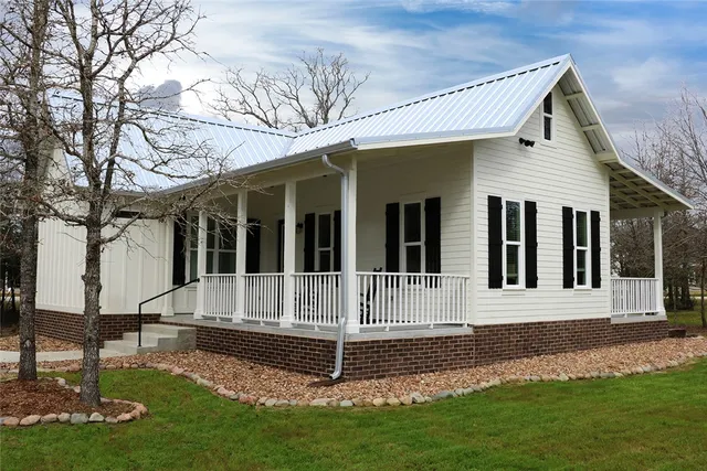 $2,100 | 5412 Raymond Stotzer Parkway, College Station, TX 77845