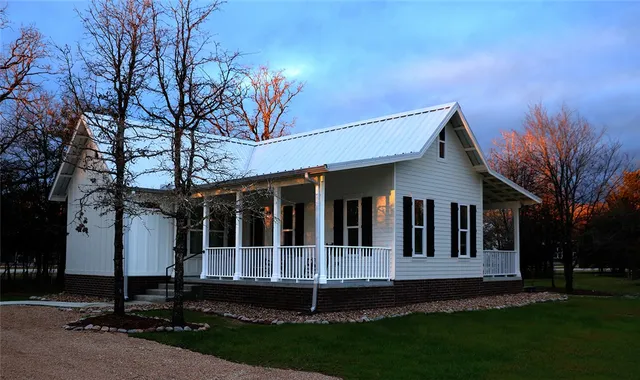 $2,100 | 5412 Raymond Stotzer Parkway, College Station, TX 77845