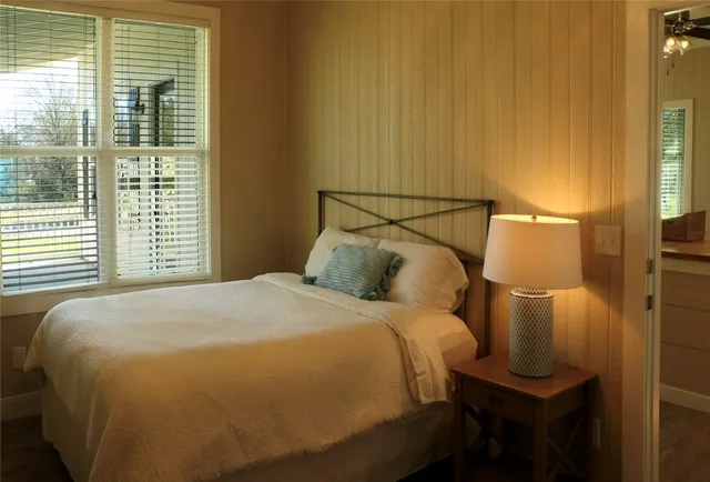 $2,100 | 5412 Raymond Stotzer Parkway, College Station, TX 77845