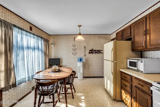 $450,000 | 20 Fairwood Drive, Bayville, NJ 08721