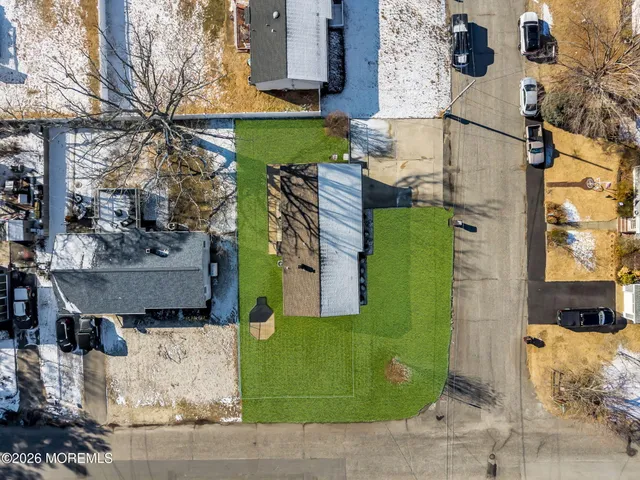 $450,000 | 20 Fairwood Drive, Bayville, NJ 08721