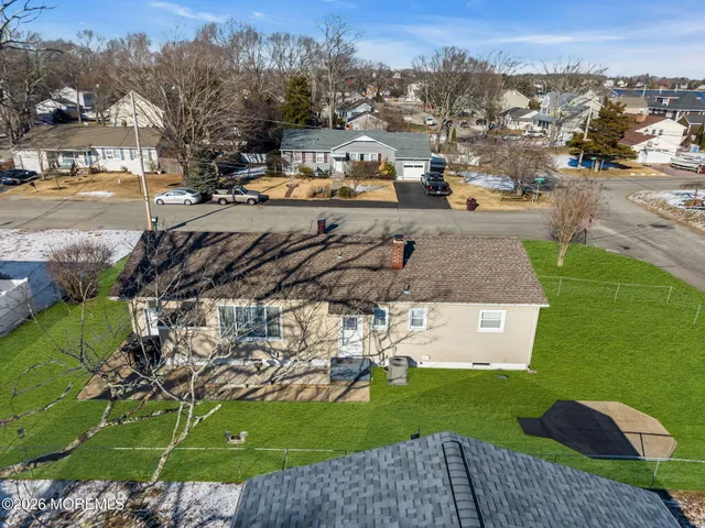 $450,000 | 20 Fairwood Drive, Bayville, NJ 08721