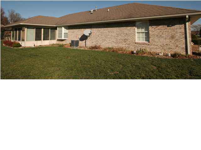 335 Ridgewood Lane Jasper, IN 47546 - Photo 3 of 16 Gallery Image 3