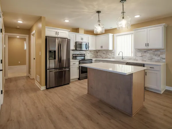 $521,000 | 2415 Elk Run Dr Pine Island Southeast, Pine Island, MN 55963