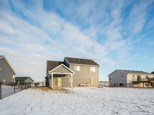 $521,000 | 2415 Elk Run Dr Pine Island Southeast, Pine Island, MN 55963